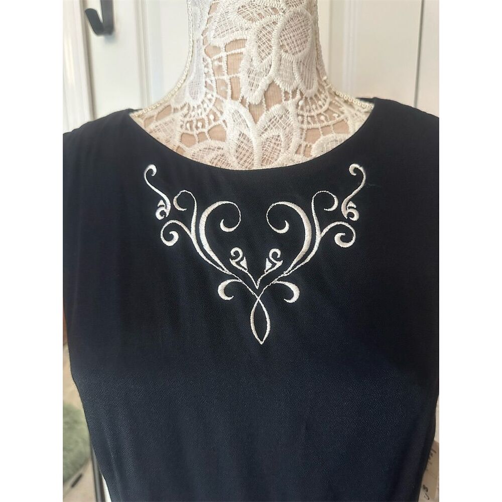 Chad's Place Vintage Black Embroidered Sleeveless Dress Size 16